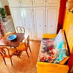 Apartment Cozy Attic At Historical Centre Of 5 Mins Smn And 7 Duomo