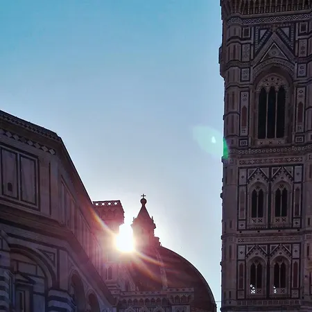 Apartmán Cozy Attic At Historical Centre Of 5 Mins Smn And 7 Duomo