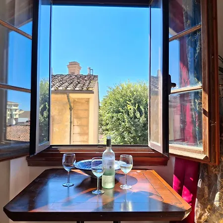 Cozy Attic At Historical Centre Of 5 Mins Smn And 7 Duomo Флоренция