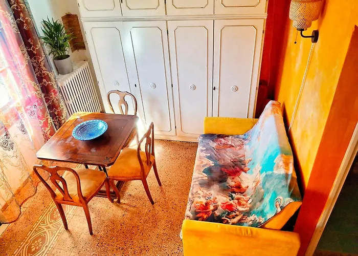 Апартаменты Cozy Attic At Historical Centre Of 5 Mins Smn And 7 Duomo